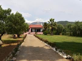 Penelope's house, hotel in Skala Kallirakhis