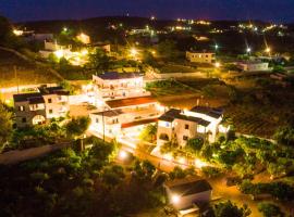 Theofilos Appartements, hotel v destinaci Livadi