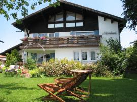 Gästehaus Alpenland, hotel u gradu Halbleh