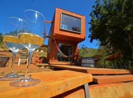 Tinyhouse in the WineValley, hotel di Casablanca