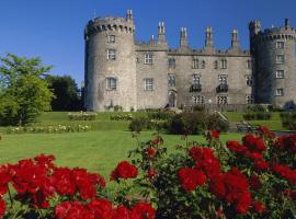 Billycan Guest Rooms, hotell i Kilkenny