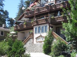 The North Shore Inn, hotel Crestline-ben