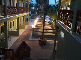 HOTEL AZTECA INN: Ensenada'da bir otel