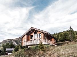 Chalet Kristall, hotel in Rosswald