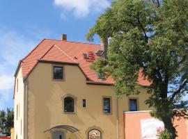 Zellers Pension, guest house in Markt Erlbach