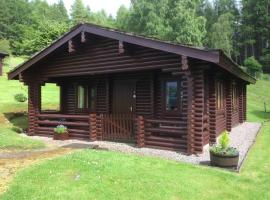 Highgarry Lodges, pet-friendly hotel in Invergarry