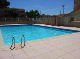 AGREABLE VILLA DANS LA MARINA AVEC PISCINE