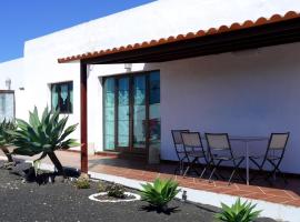Casa el Gallo, hotel in Teguise