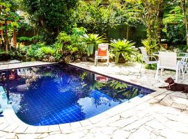 Pousada Casalinda Camburi, hotel en Camburi