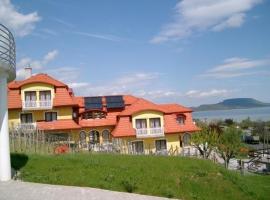 Hotel Carmen, hotel v destinácii Balatongyörök