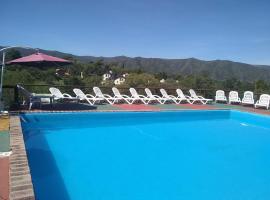 Cabañas Wairoa Haus 6 ctas sin interés!!!!, hotel v destinaci Villa General Belgrano