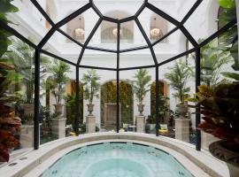 Mystery Hotel Budapest, Preferred Hotels & Resorts, khách sạn có bồn tắm nóng ở Budapest