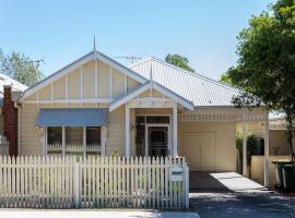 Healesville Cottage، فندق في هيلسفيل