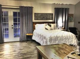 Papillon Cellars - The Loft, B&B em Mariposa