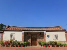 Longmen Inn Bed and Breakfast