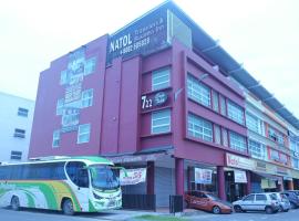 Natol Travelers & Business Inn An Authorised Government Panel Hotel, hotel in Kuching