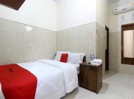 RedDoorz near Museum Gunung Merapi
