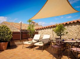 Can Felip Apartments – hotel w mieście Palafrugell