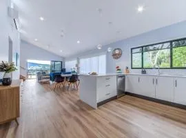 Hillside Haven - Airlie Beach