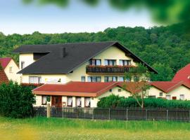 Saaletal Pension & Ferienwohnungen, hotel with parking in Bad Bocklet