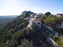 The Edge Villa - 2024 Renovated, holiday home in Argostoli