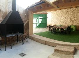 Casa rural L´Amparo -3 espigas- Categoría superior-15 personas, hotel en Navarrete del Río