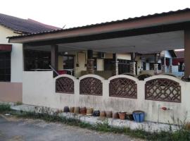 Zara Homestay, hotel in Machang