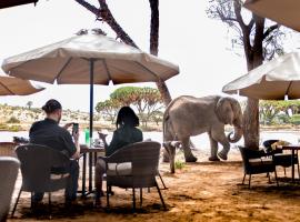 Elephant Bedroom Camp - Samburu, hotell i Archers Post