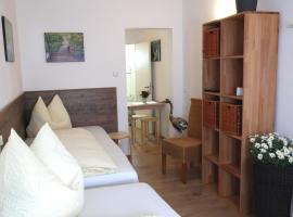 Easy Stay Apartment, готель у місті Oberboihingen