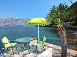 Holiday Home Cattaro, hotel v Kotore