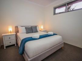 The Happy Delightful Place - Entire 2 Room Apartment, apartment in Cockburn Central