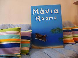 Mania Rooms and Studios, hotell i Poros