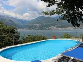 Villa Erica con piscina privata sul lago di Como