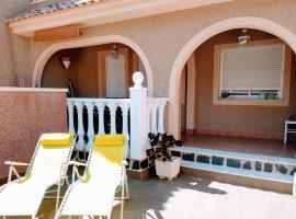 Nuestra Casa en Gran Alacant – hotel w mieście Gran Alacant