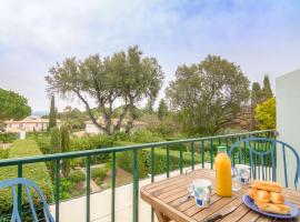 Apartment Les Carles by Interhome, hotel a 3 stelle a Saint-Tropez