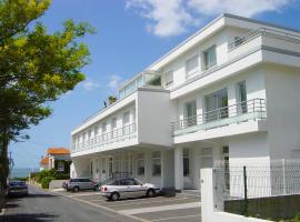 Apartment Le Domino by Interhome, hotel em Pontaillac
