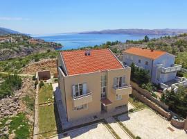 Apartment Golub-1 by Interhome, Hotel in Cesarica