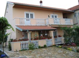 Apartments Bor - 20m from the beach, hotel with parking in Kraj