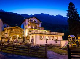 Boutique Hotel Mont-Blanc, hotel en Les Marécottes