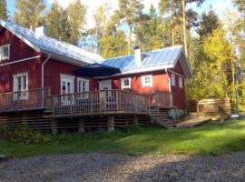 Holiday Home Karri by Interhome, hotel v destinaci Tallnäs