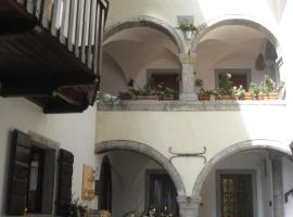 Sot I Volz - Affittacamere, hotel in Arta Terme