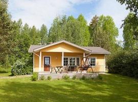 Holiday Home Keltavuokko by Interhome, помешкання для відпустки у місті Sipsiö