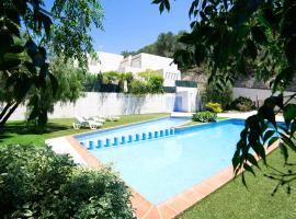 Holiday Home Una by Interhome, khách sạn có hồ bơi ở Empedrola