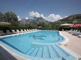 Hotel Villa Verde, hotel in Nago-Torbole