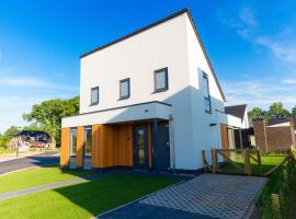 Modern, child-friendly villa with a fireplace in Limburg, cottage in Roggel