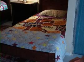 ROOMSTAY AQILAH PASIR PUTEH KELANTAN, hotel cápsula en Pasir Puteh