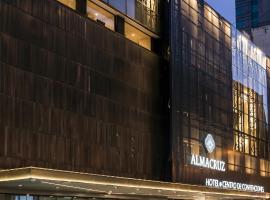 Almacruz Hotel y Centro de Convenciones (Ex Galerías)، فندق في سانتياغو