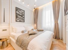Luxury Rooms L'Avenue Split, guest house in Split