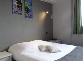 Europa Hotel, hotel v destinaci Roussillon en Isere