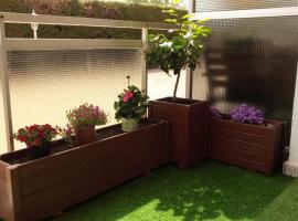 APARTAMENTO EN LA PLAYA, hotel v destinaci Miami Platja